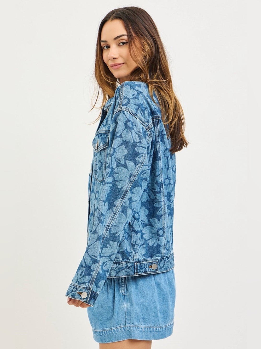 RDJ9283 DARK Risen Flower Print Boxy Denim Jacket - Picture 2 of 4